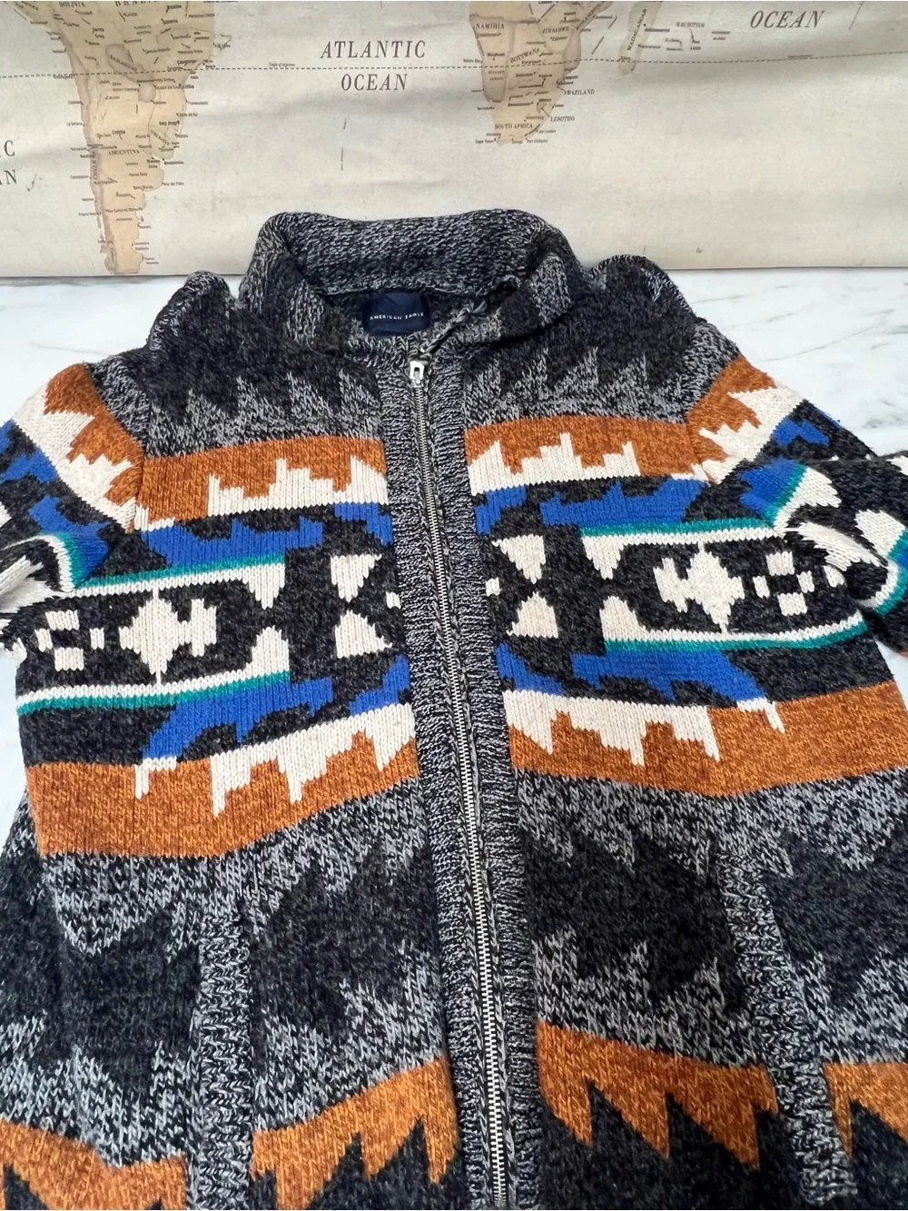 American eagle zip up sweater Aztec design pockets large shawl collar